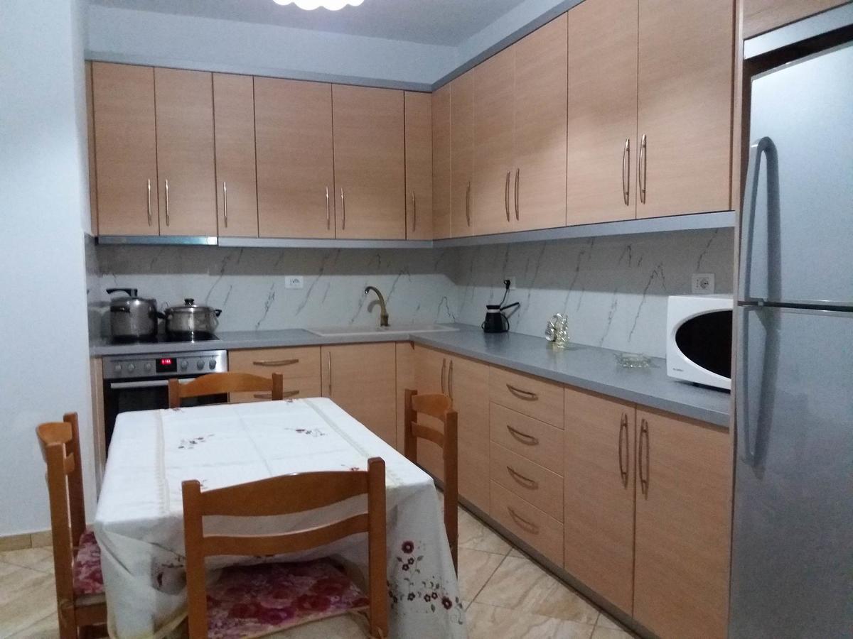 Zeta'S Apartments Sarande Exterior photo