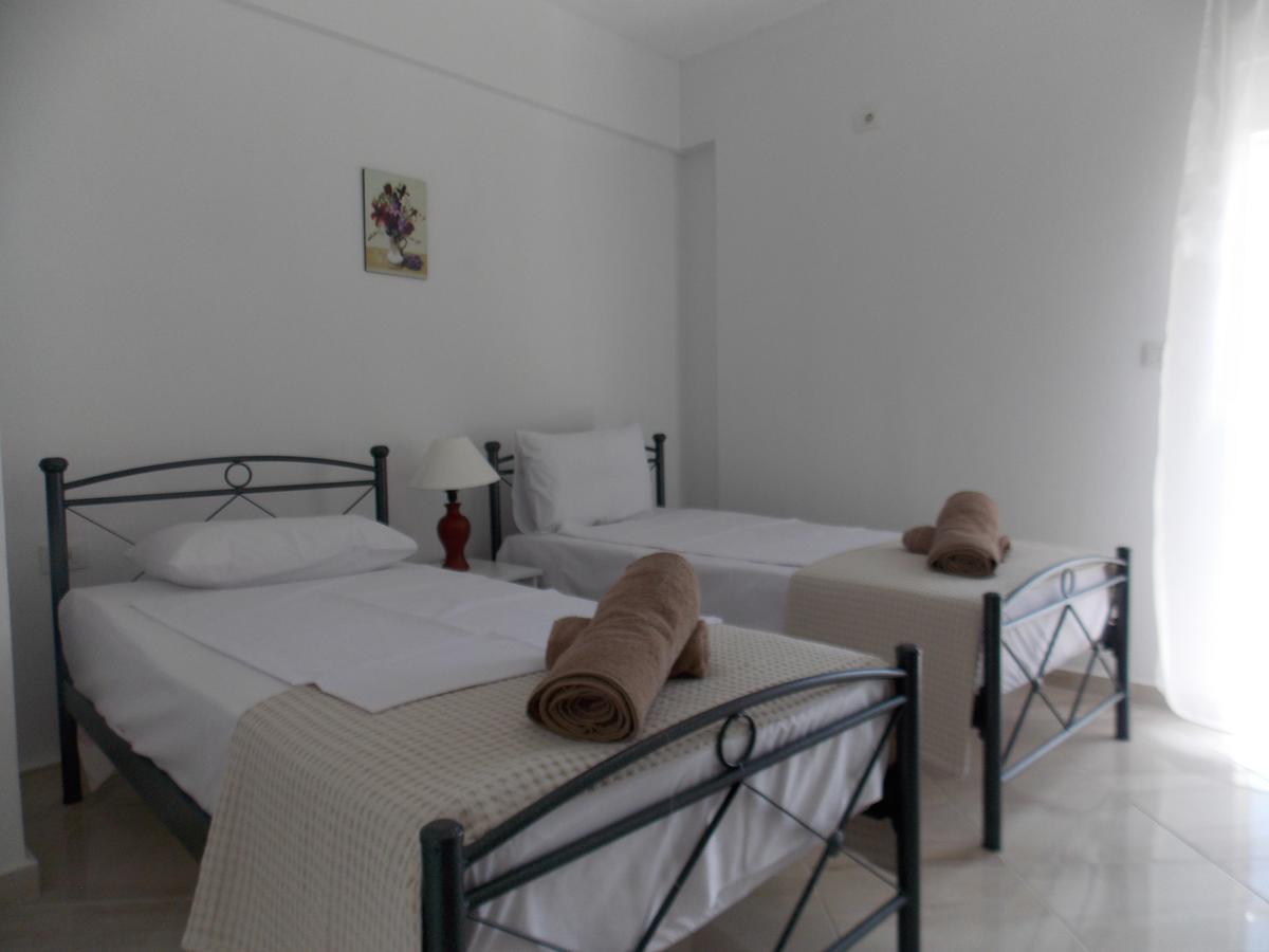 Zeta'S Apartments Sarande Exterior photo