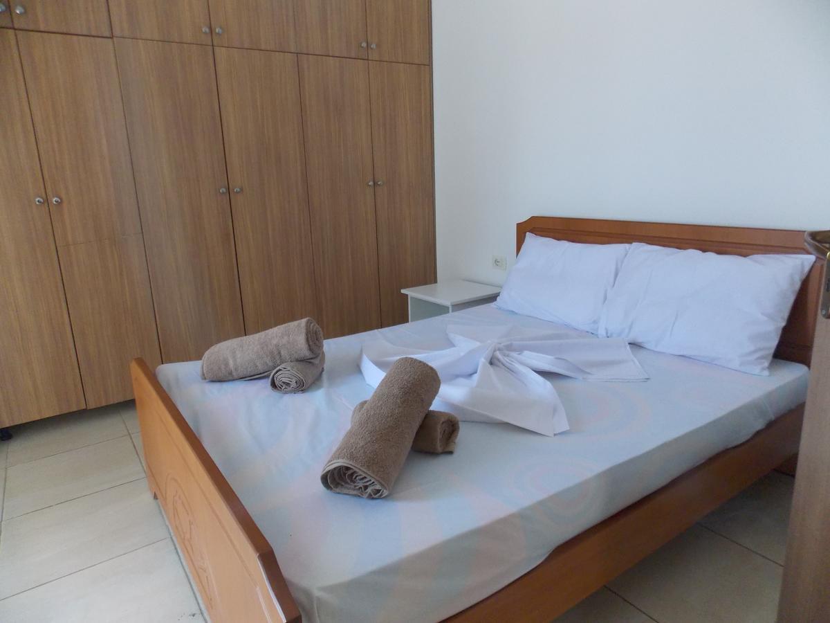 Zeta'S Apartments Sarande Exterior photo