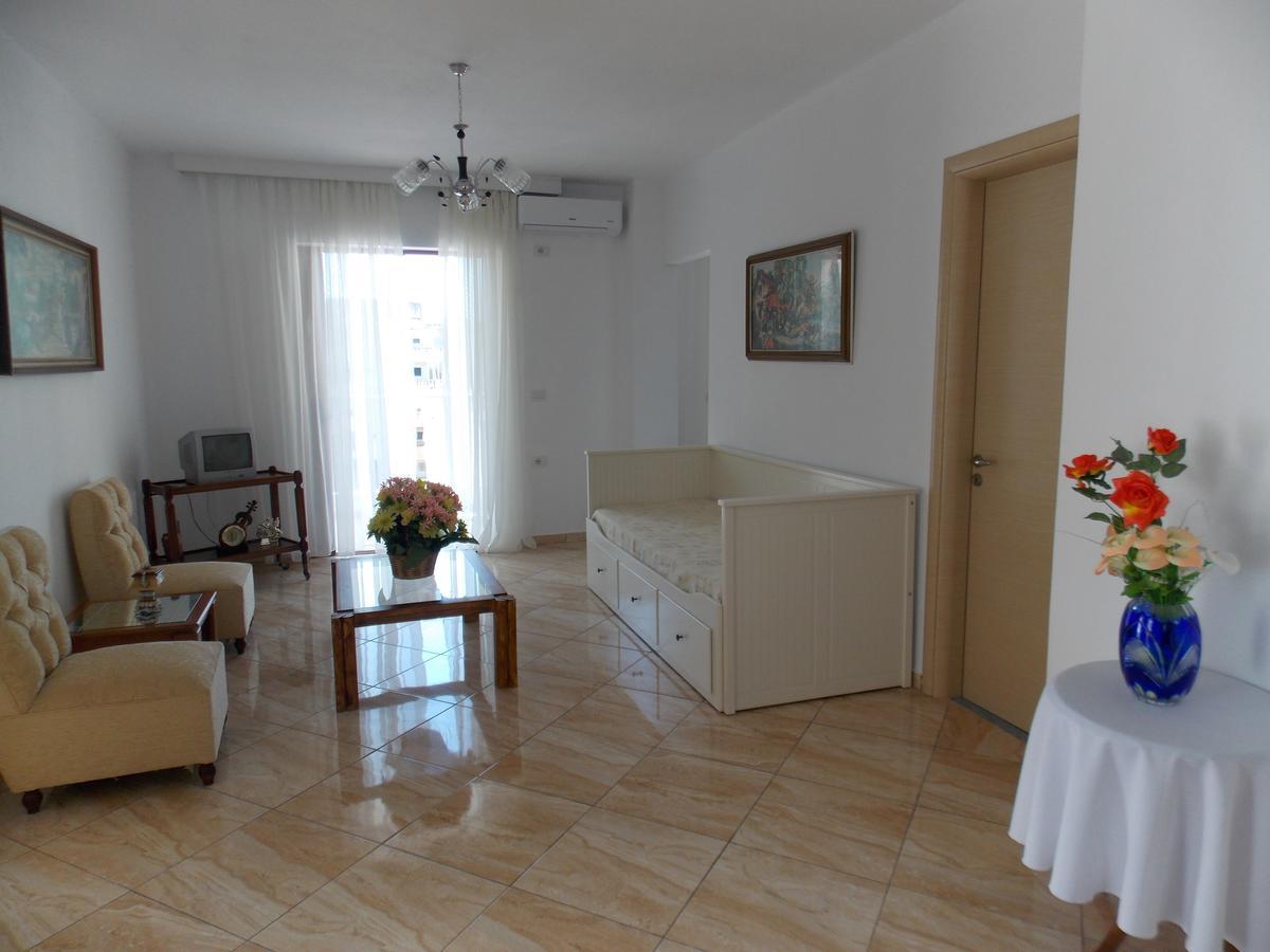 Zeta'S Apartments Sarande Exterior photo