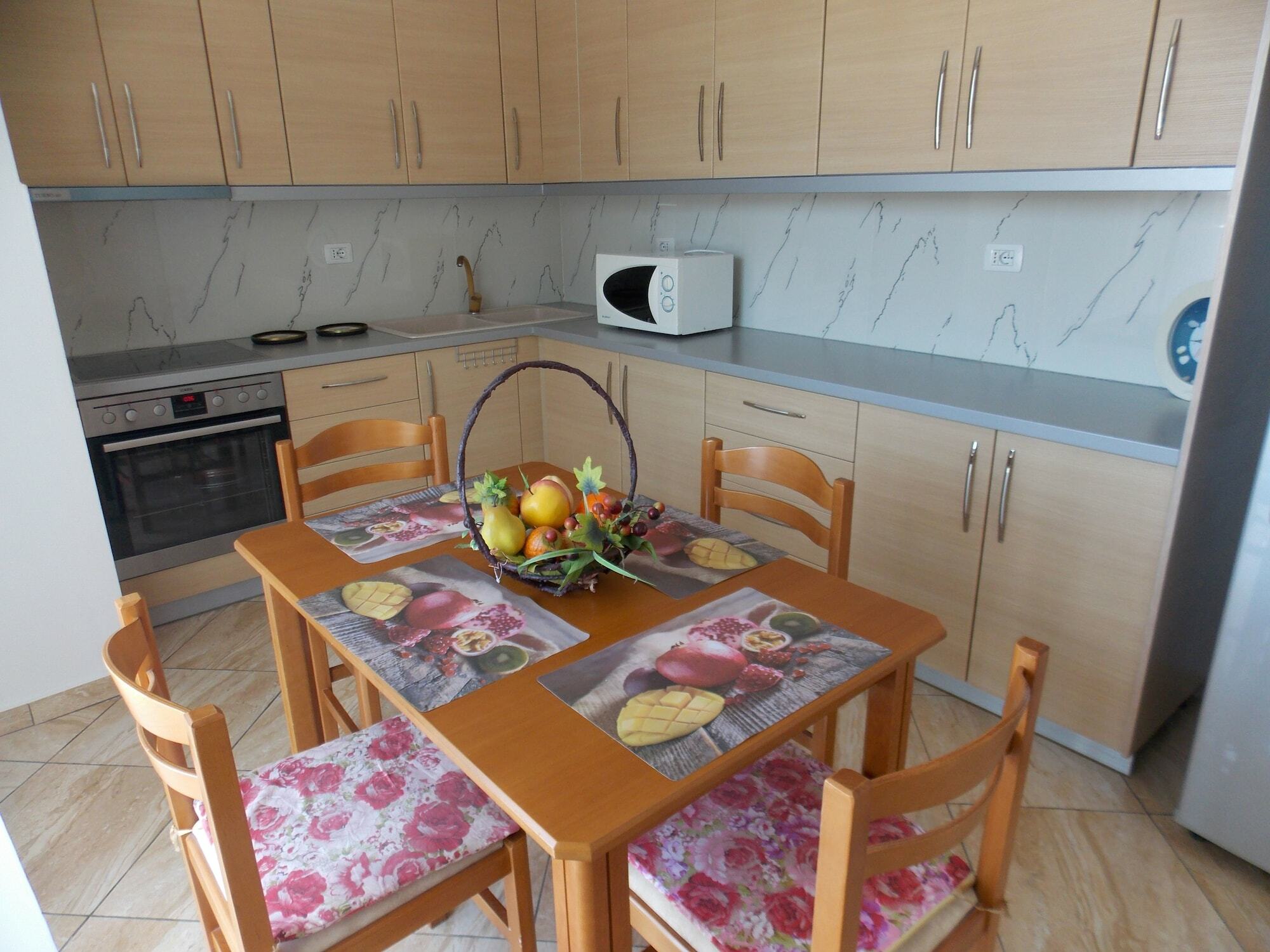 Zeta'S Apartments Sarande Exterior photo